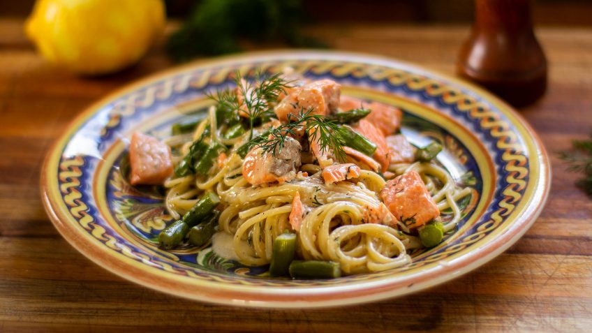Creamy Salmon Spaghetti with Asparagus